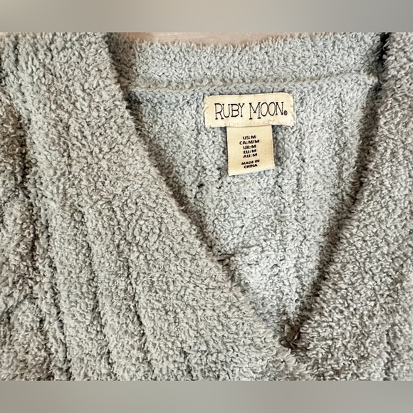 Ruby Moon Soft light Blue Knit Cropped Cardigan - Picture 3 of 8